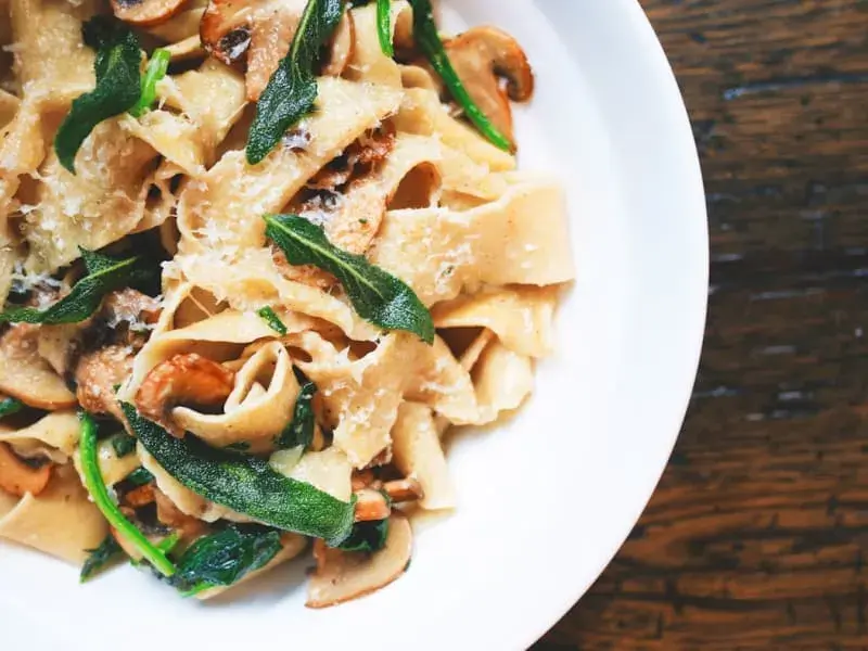 Creamy Mushroom & Spinach Pasta